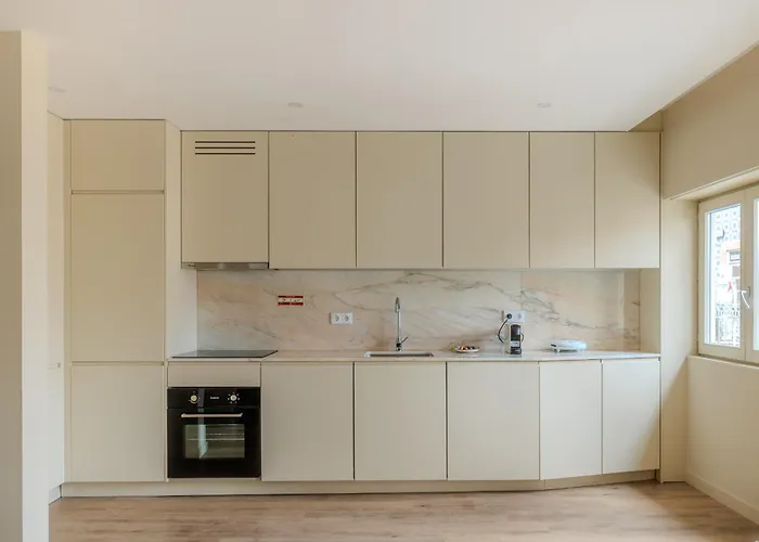 Urban Tales Iii Barcelos